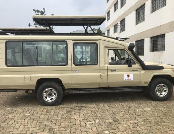 safari jeep for rent